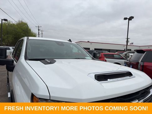 Used 2025 Chevrolet Silverado 2500 LT w/ Convenience Package image 2