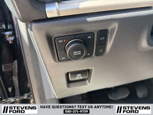 Used 2025 Ford Expedition Max Active AWD/4WD image 21