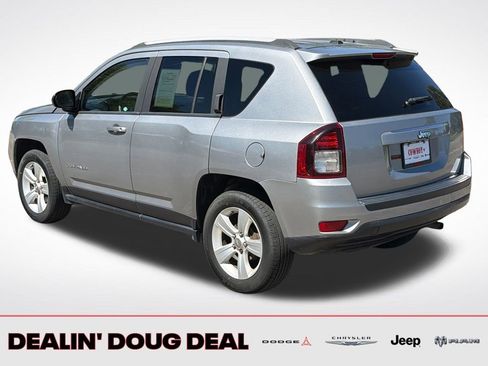 Used 2016 Jeep Compass Sport w/ Power Value Group FWD image 4