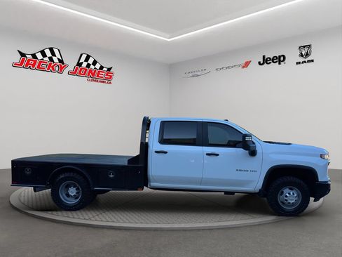 Used 2025 Chevrolet Silverado 3500 W/T w/ WT Convenience Package AWD/4WD image 12