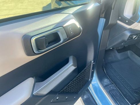 Used 2022 Ford Bronco Wildtrak image 12