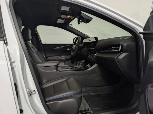 Used 2025 Buick Envista Sport Touring w/ Advanced Safety Package FWD image 12