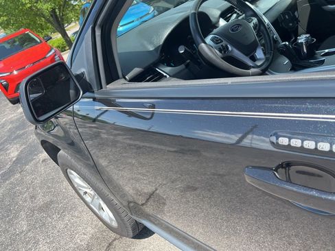 Used 2013 Ford Edge SEL FWD image 12