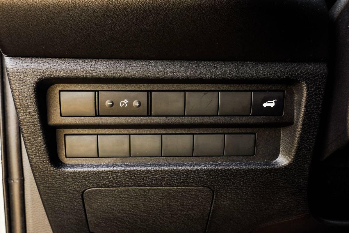 Used 2025 Mitsubishi Outlander SE AWD/4WD image 35