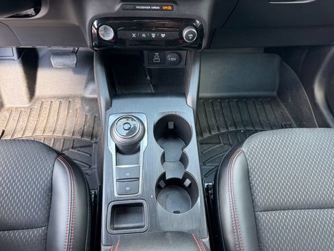Used 2025 Ford Escape ST-Line Elite AWD/4WD image 19