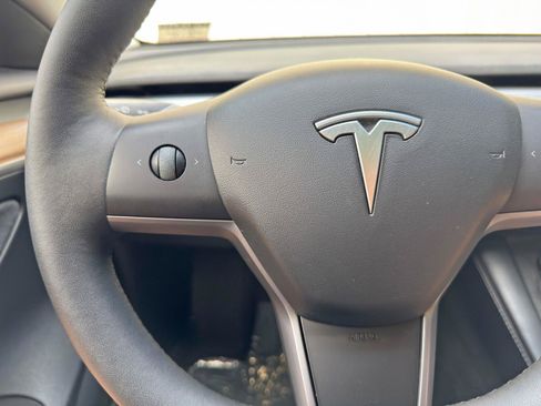 Used 2022 Tesla Model 3 Long Range AWD/4WD image 18