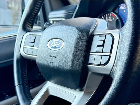 Used 2024 Ford Expedition Max XLT image 35