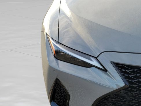Certified 2025 Lexus IS 350 F Sport image 10