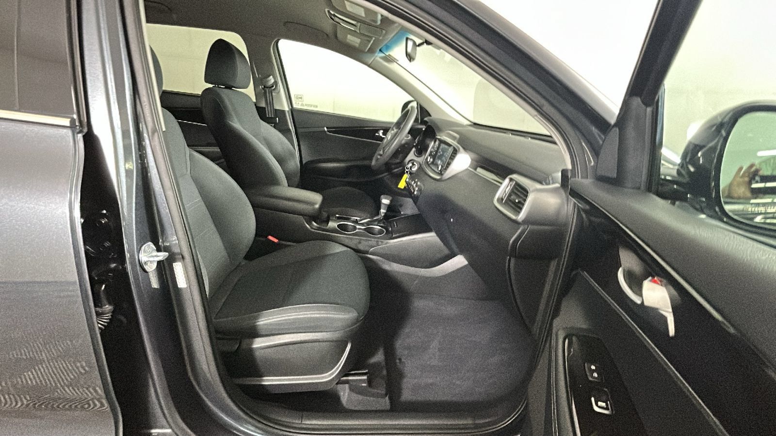 Used 2020 Kia Sorento AWD V6 image 35