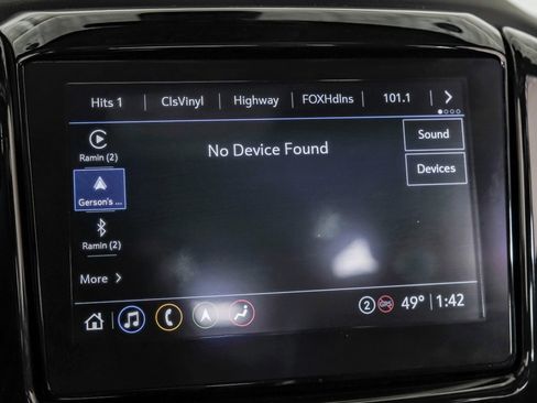 Used 2022 Chevrolet Traverse Premier w/ Redline Edition image 28