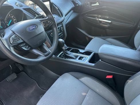 Used 2017 Ford Escape SE w/ Equipment Group 201A AWD/4WD image 10
