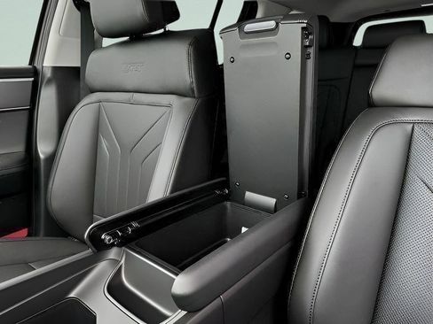 New 2025 Hyundai Santa Fe XRT image 18