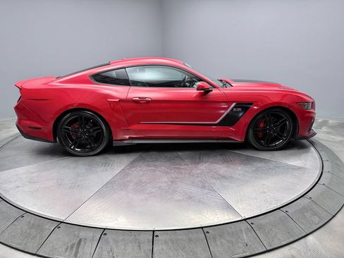 Used 2016 Ford Mustang GT Premium w/ Enhanced Security Package RWD image 4