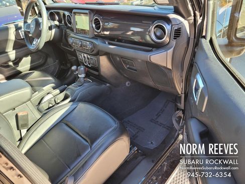 Used 2021 Jeep Wrangler Unlimited Sahara image 24