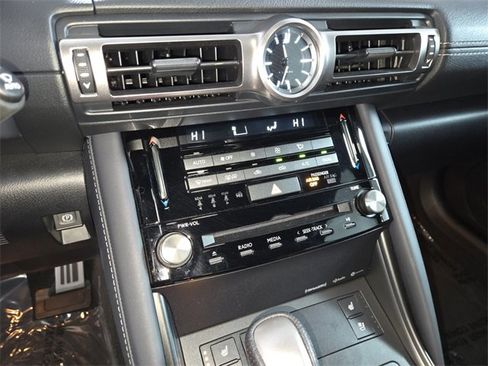 Certified 2022 Lexus IS 350 F Sport image 32