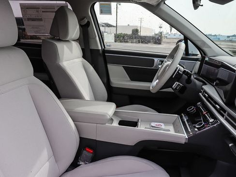 New 2026 Hyundai Santa Fe SE FWD image 23
