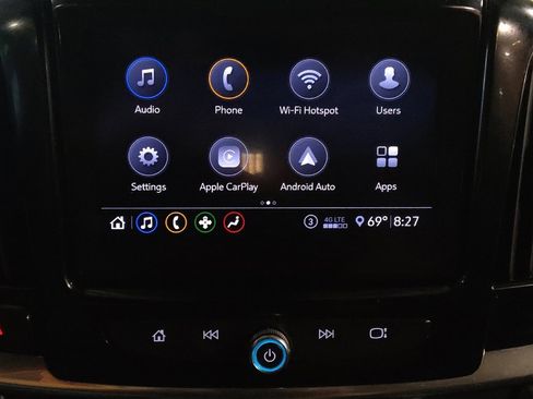 Used 2021 Chevrolet Traverse LT image 25