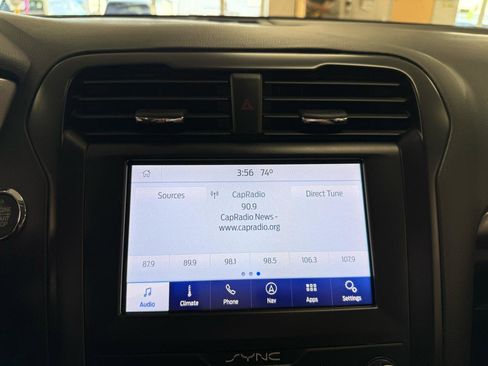 Used 2019 Ford Fusion SE w/ Equipment Group 151A image 15