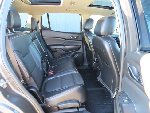 Used 2019 GMC Acadia SLT AWD/4WD image 29