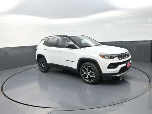 Used 2024 Jeep Compass Limited AWD/4WD image 27