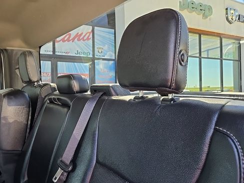 Used 2019 Ford F150 Lariat w/ Equipment Group 502A Luxury AWD/4WD image 47