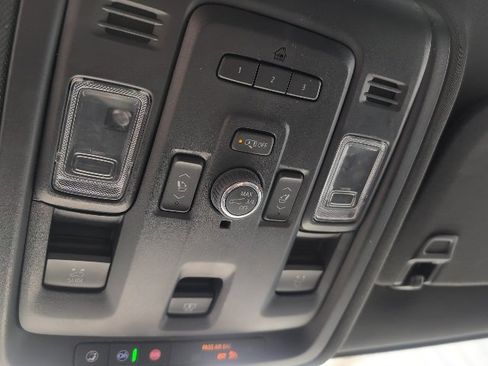 Used 2022 Chevrolet Tahoe LT w/ LT Signature Plus Package image 35