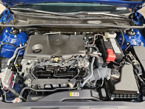 Used 2024 Toyota Camry SE w/ Convenience Package image 19