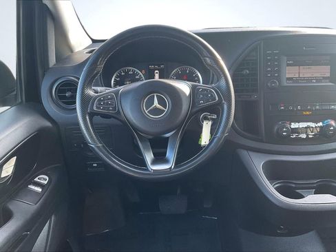 Used 2019 Mercedes-Benz Metris Passenger image 5