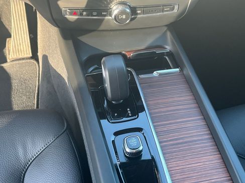 Used 2025 Volvo V60 B5 Cross Country Plus image 42