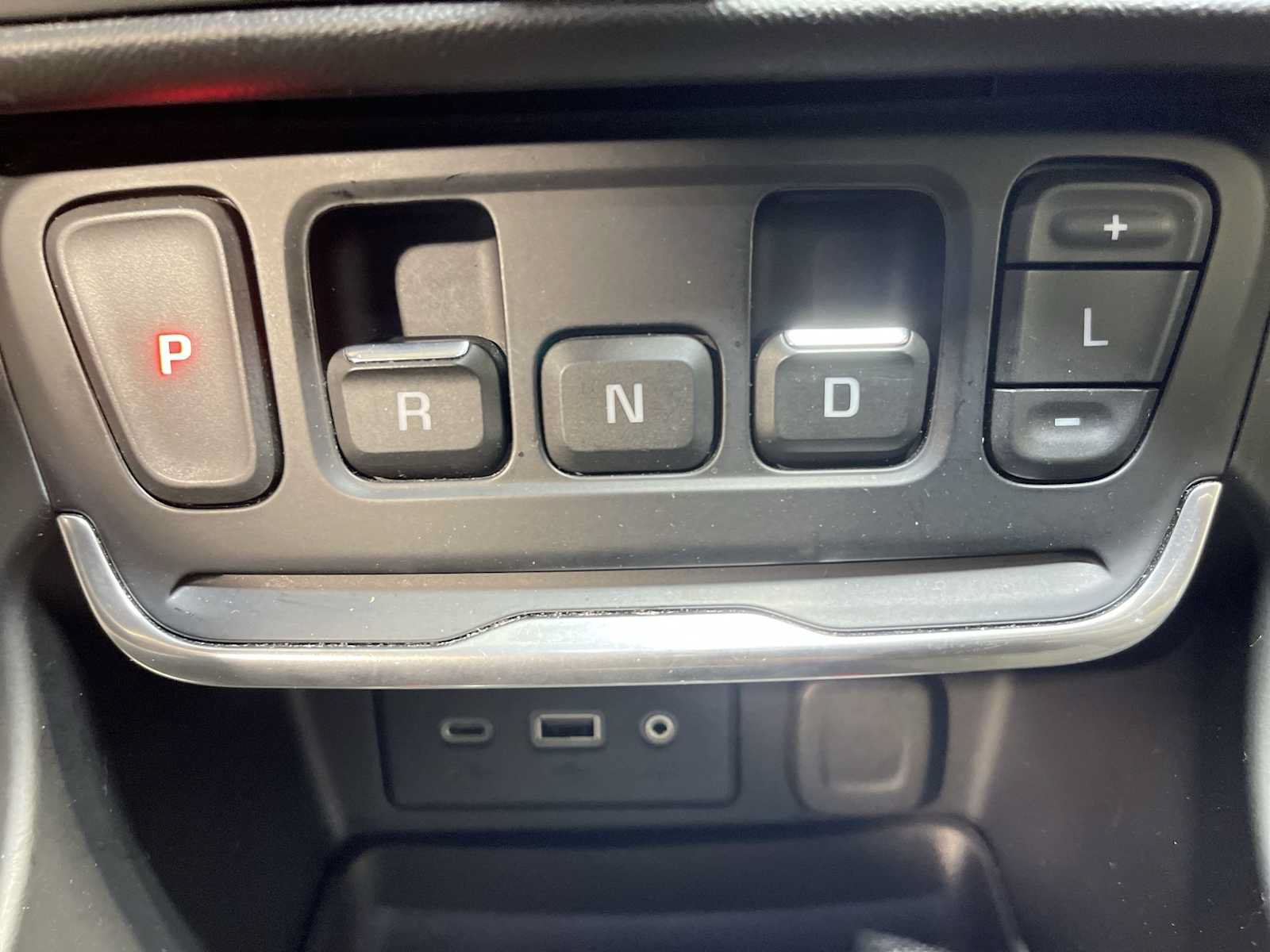 Used 2020 GMC Terrain SLE w/ Driver Convenience Package AWD/4WD image 17