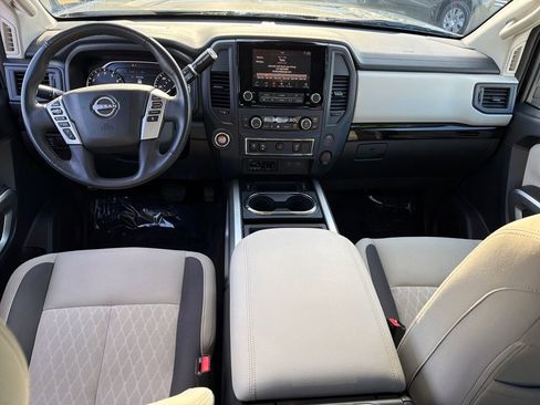 Used 2024 Nissan Titan SV w/ SV Convenience Package image 15