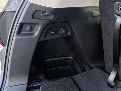 Certified 2025 Honda Pilot Touring image 13