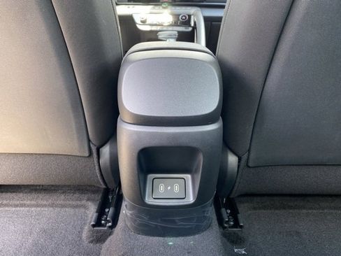 New 2025 Hyundai Elantra SEL image 32