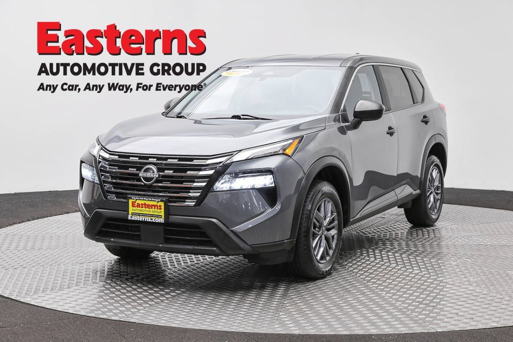 Used 2024 Nissan Rogue S AWD/4WD image 1