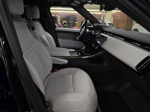 New 2026 Land Rover Range Rover Sport SE AWD/4WD image 11