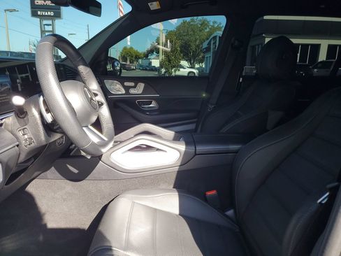 Used 2025 Mercedes-Benz GLS 450 4MATIC image 19