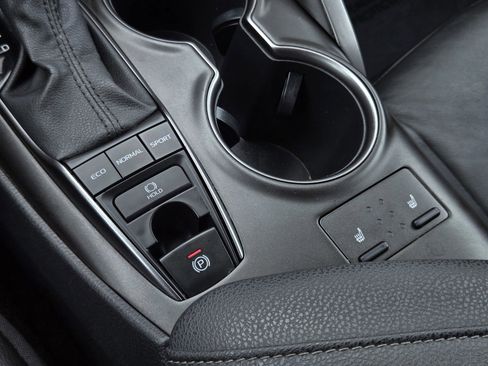 Used 2021 Toyota Camry XSE image 18