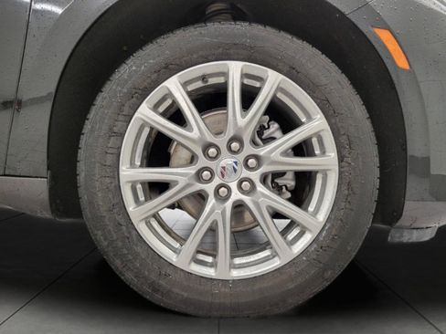 Used 2023 Buick Enclave Essence w/ Experience Buick Package image 3