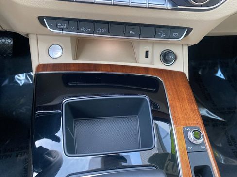 Used 2023 Audi Q5 2.0T Premium w/ Convenience Package image 30