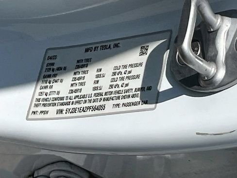 Used 2023 Tesla Model 3 Standard Range RWD image 31
