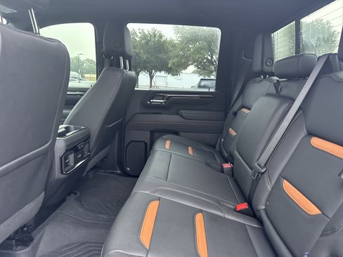 Used 2025 GMC Sierra 2500 AT4 w/ AT4 Premium Plus Package AWD/4WD image 24