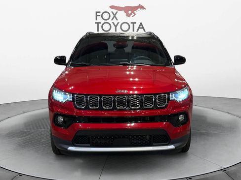 Used 2025 Jeep Compass Limited AWD/4WD image 9