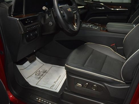 Used 2024 Cadillac Escalade ESV Premium Luxury w/ Performance Package image 42