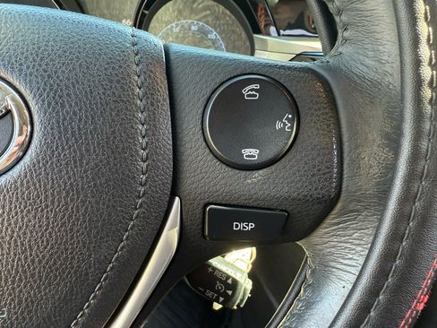 Used 2016 Toyota Corolla S Premium image 24