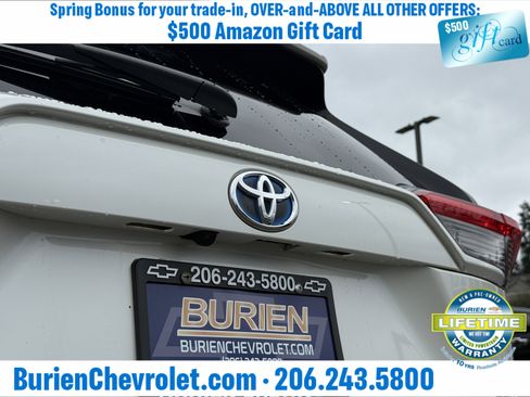 Used 2022 Toyota RAV4 XLE Premium w/ Carpet Mat Package (TMS) image 37