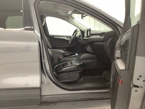 Used 2023 Ford Escape Platinum AWD/4WD image 12