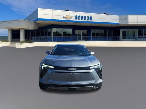 Used 2026 Chevrolet Blazer EV LT FWD image 8