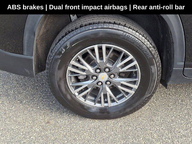 Used 2024 Chevrolet Traverse LT AWD/4WD image 13