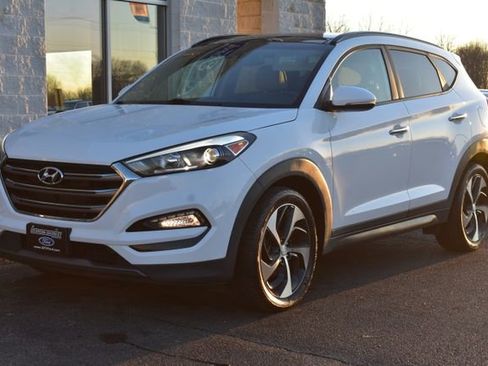 Used 2016 Hyundai Tucson Limited w/ Option Group 03 image 15
