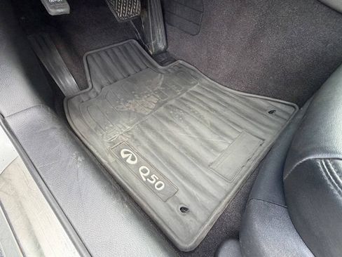 Used 2015 INFINITI Q50 AWD w/ Moonroof Package image 36